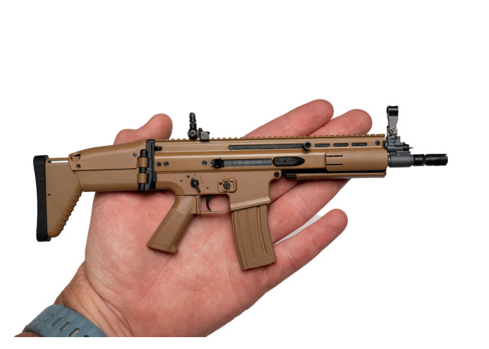 Мініатюрна модель Goat Guns FN SCAR