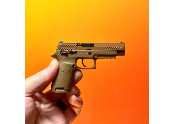 Мініатюрна модель Goat Guns SIG SAUER M17 Model