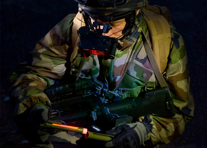 Тактичний чохол для хімічного світла Cyalume